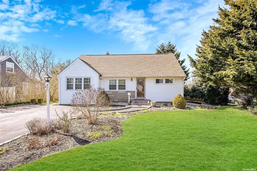 1146 Udall Road Bay Shore NY 11706