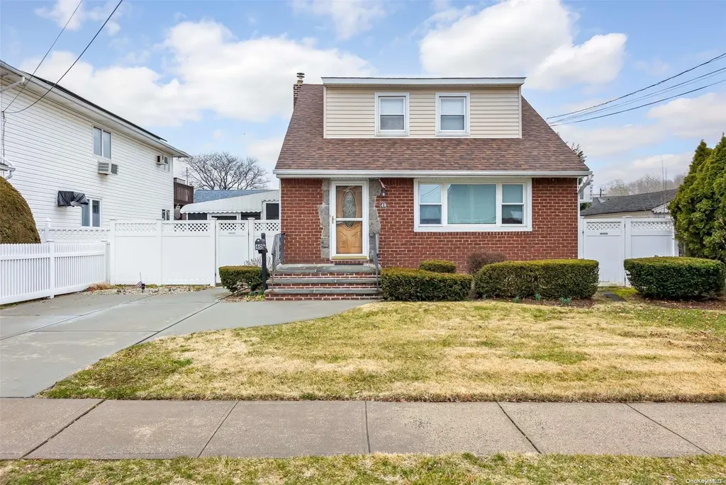 40 Whaley Avenue Bethpage NY 11714