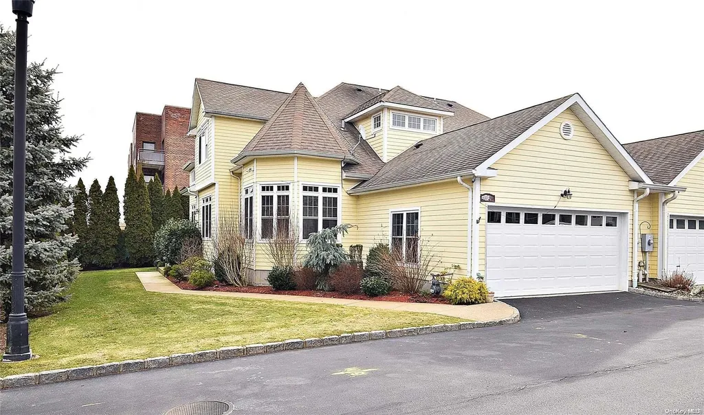 273 S Ocean Avenue Freeport NY 11520