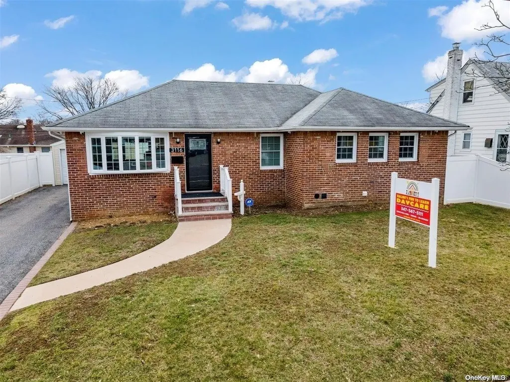 3116 N Jerusalem Road Wantagh NY 11793