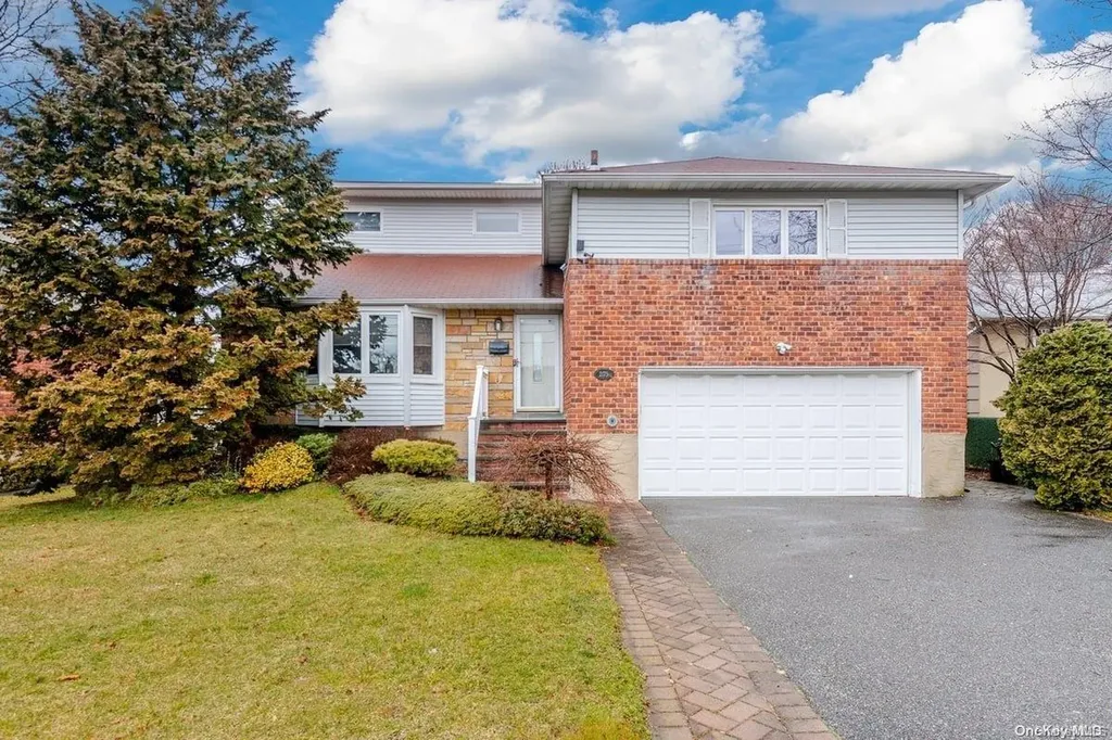 2175 Jackson Place North Bellmore NY 11710
