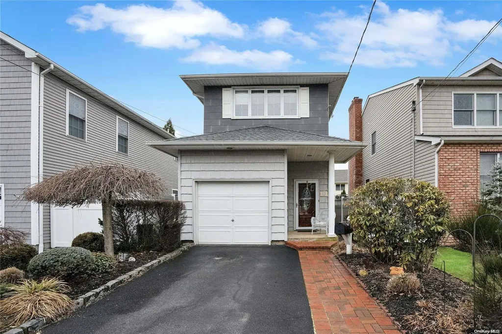 1678 Baker Avenue Merrick NY 11566