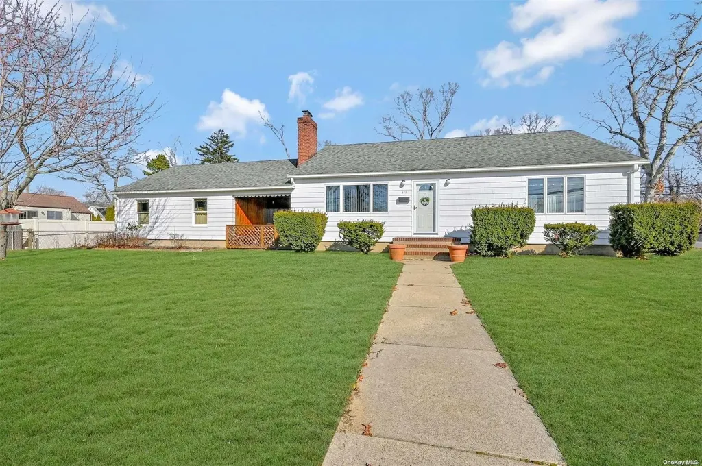 377 Commack Road Islip NY 11751