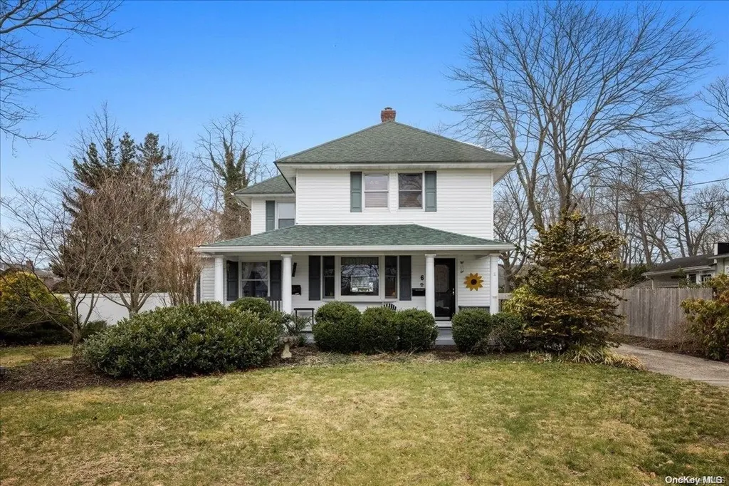 6 Champlin Avenue East Islip NY 11730