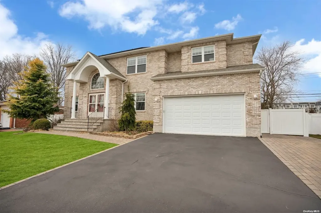 131 Seaman Road Jericho NY 11753