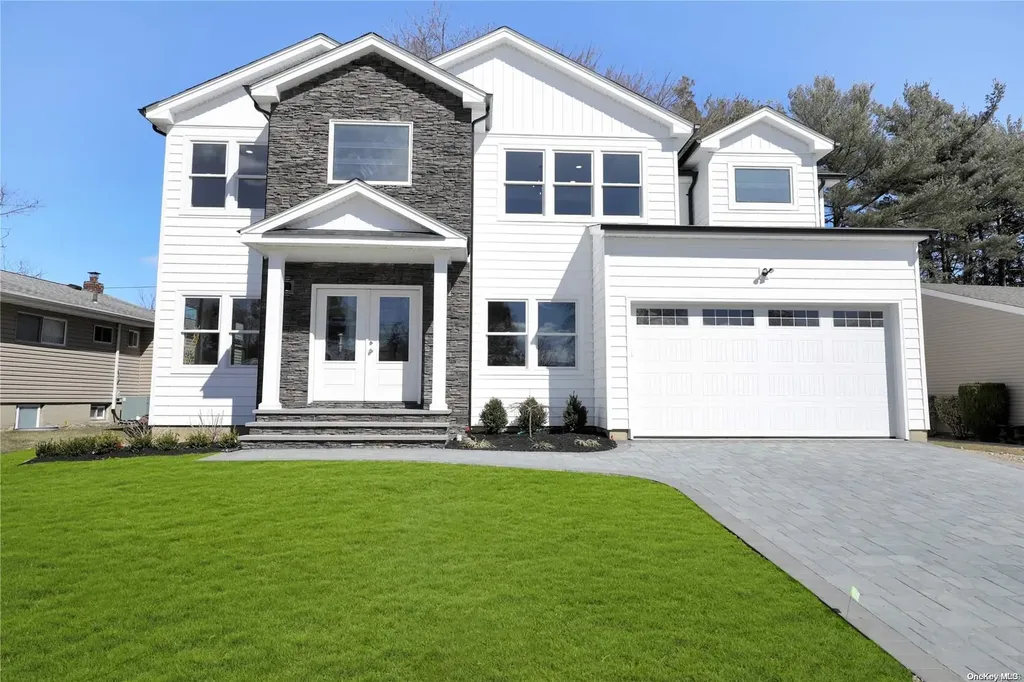 15 Eva Lane Plainview NY 11803