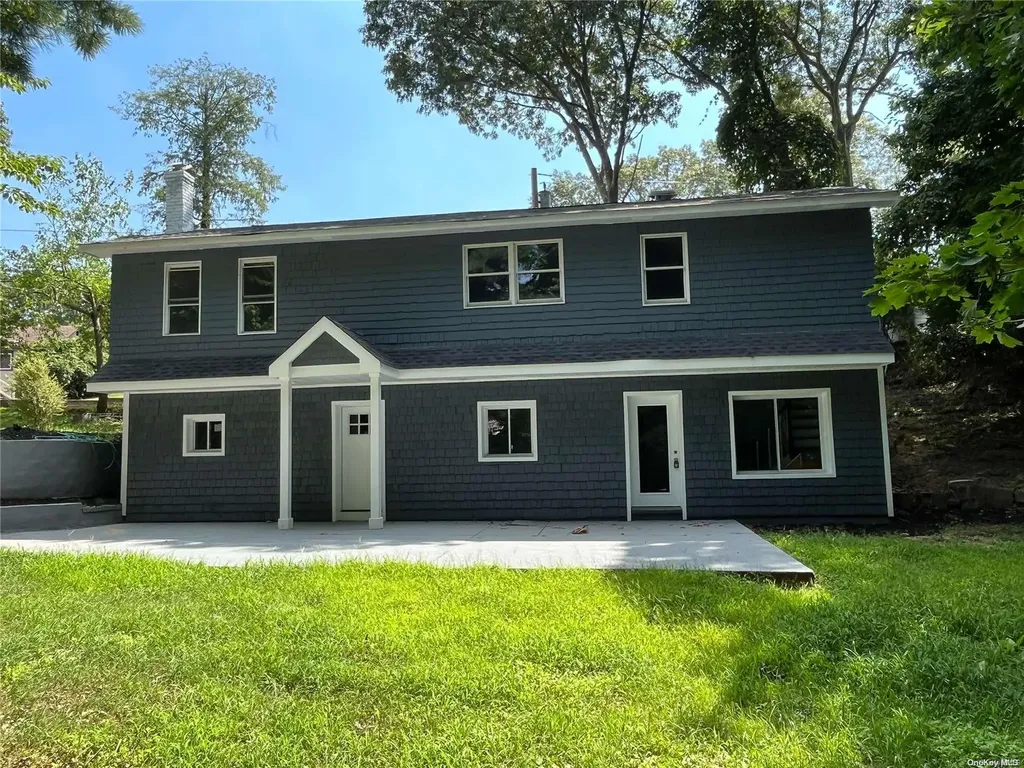 16 Birch Lane Wading River NY 11792