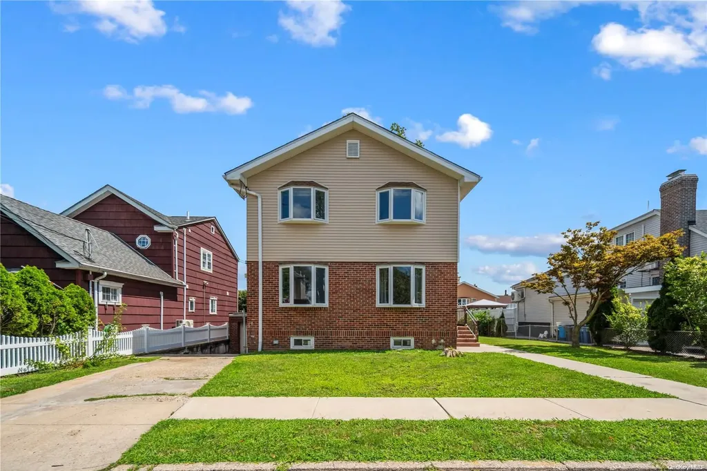 3274 Giegerich Place Bronx NY 10465