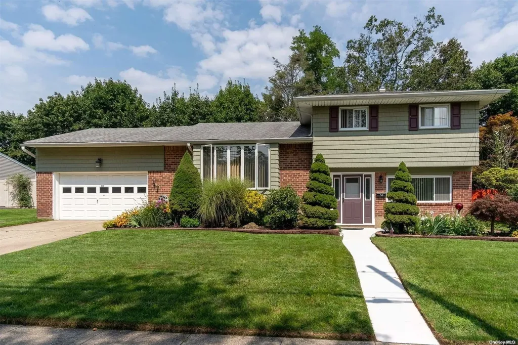 30 Wheatfield Lane Commack NY 11725