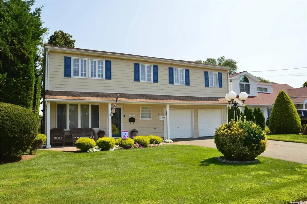 2693 Lincoln Boulevard Merrick NY 11566