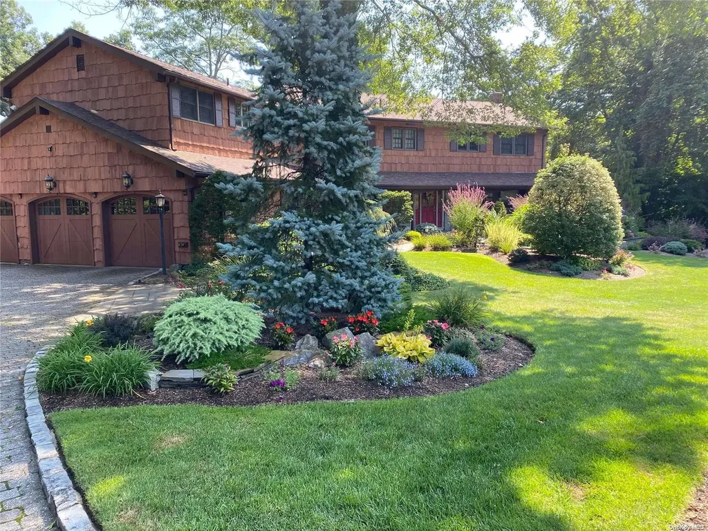 1 Loft Lane Dix Hills NY 11746