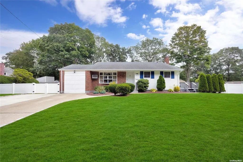 1617 Baldwin Boulevard Bay Shore NY 11706