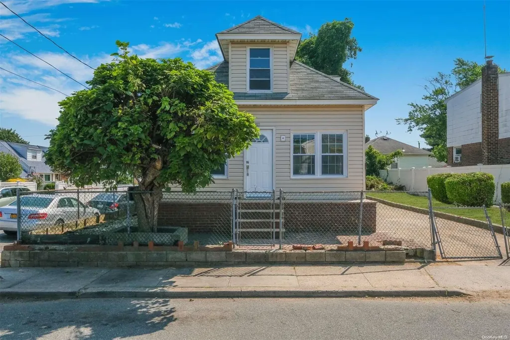 116 Gotham Avenue Elmont NY 11003
