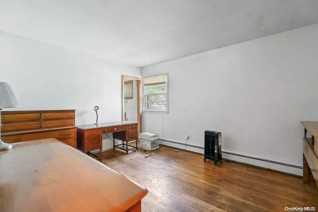 1931 Miller Place Merrick NY 11566