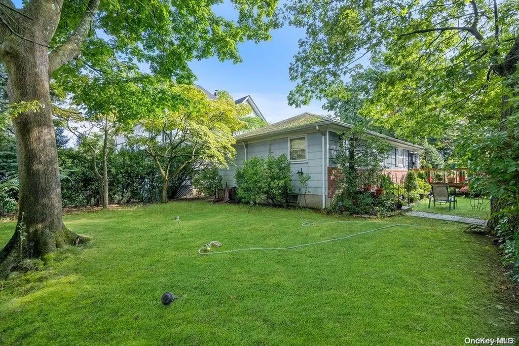1931 Miller Place Merrick NY 11566
