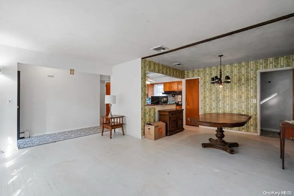 1931 Miller Place Merrick NY 11566