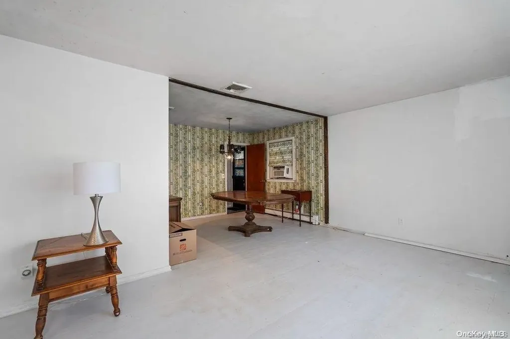 1931 Miller Place Merrick NY 11566