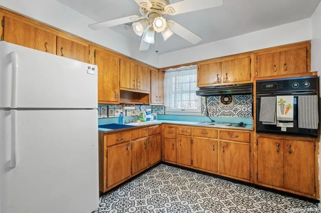 1931 Miller Place Merrick NY 11566