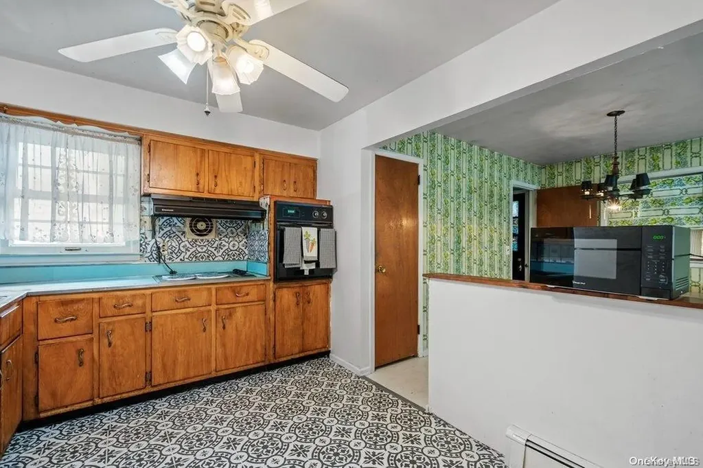 1931 Miller Place Merrick NY 11566