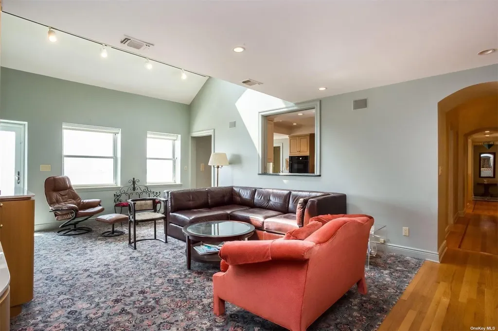 2 Richmond Road Lido Beach NY 11561