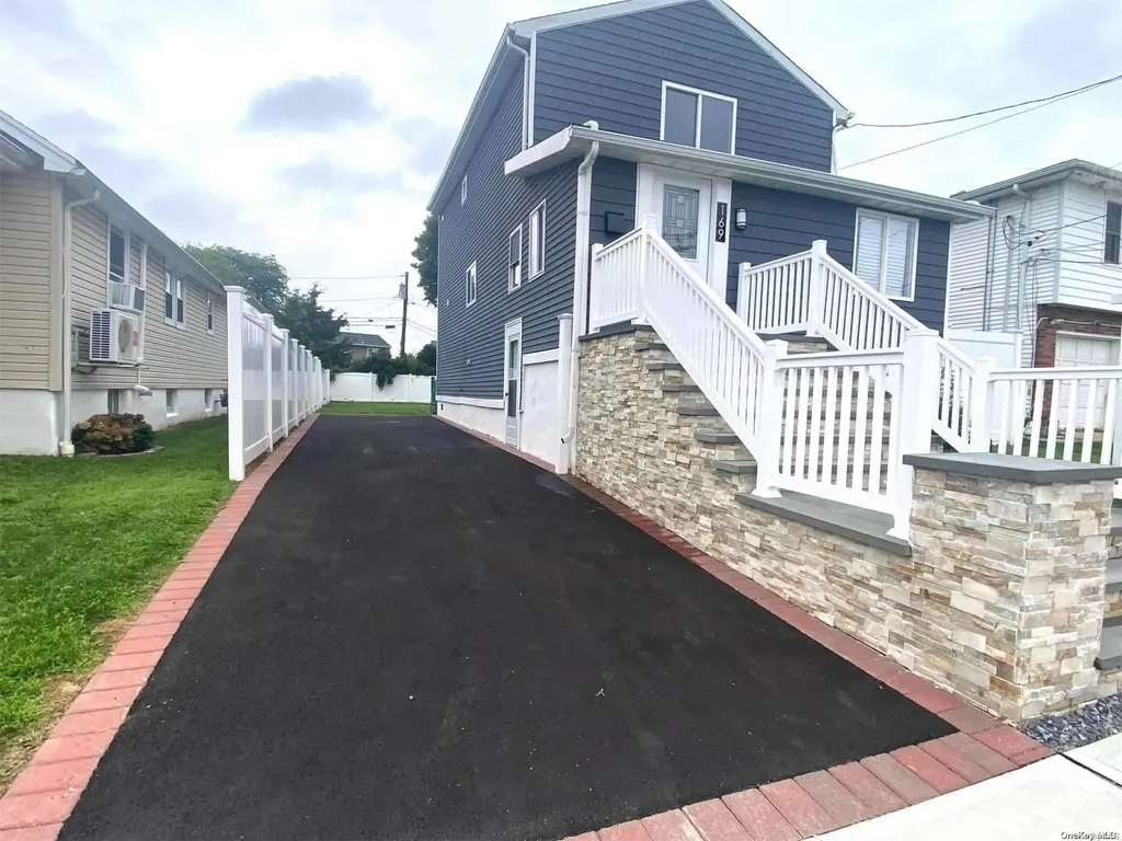 169 Alice Avenue Oceanside NY 11572