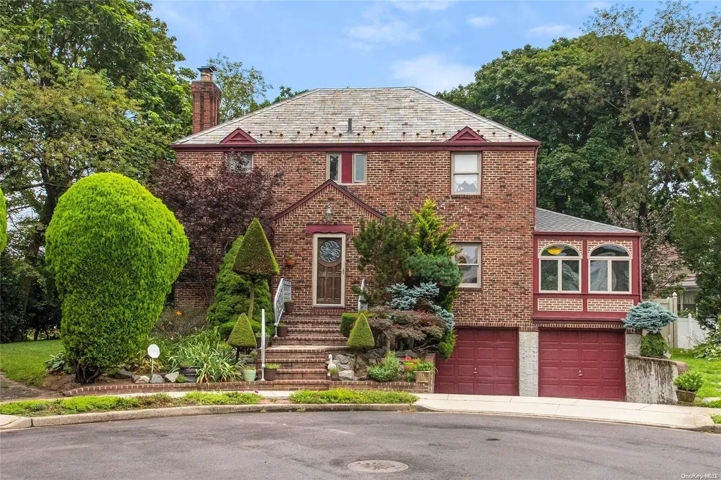 1 Catalpa Lane Valley Stream NY 11581