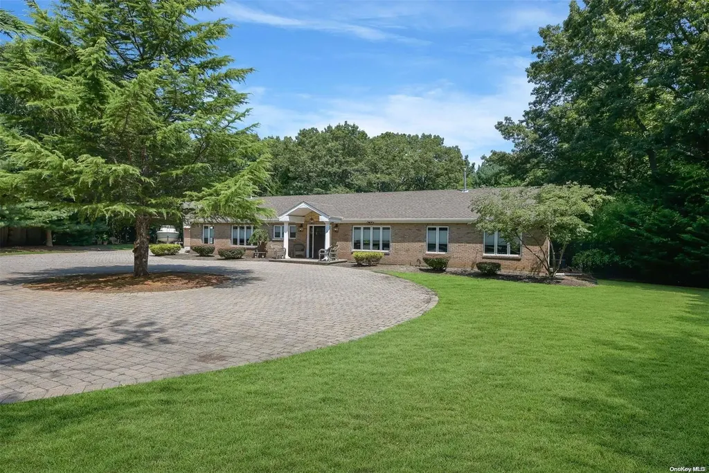 165 Crystal Brook Hollow Road Mount Sinai NY 11766
