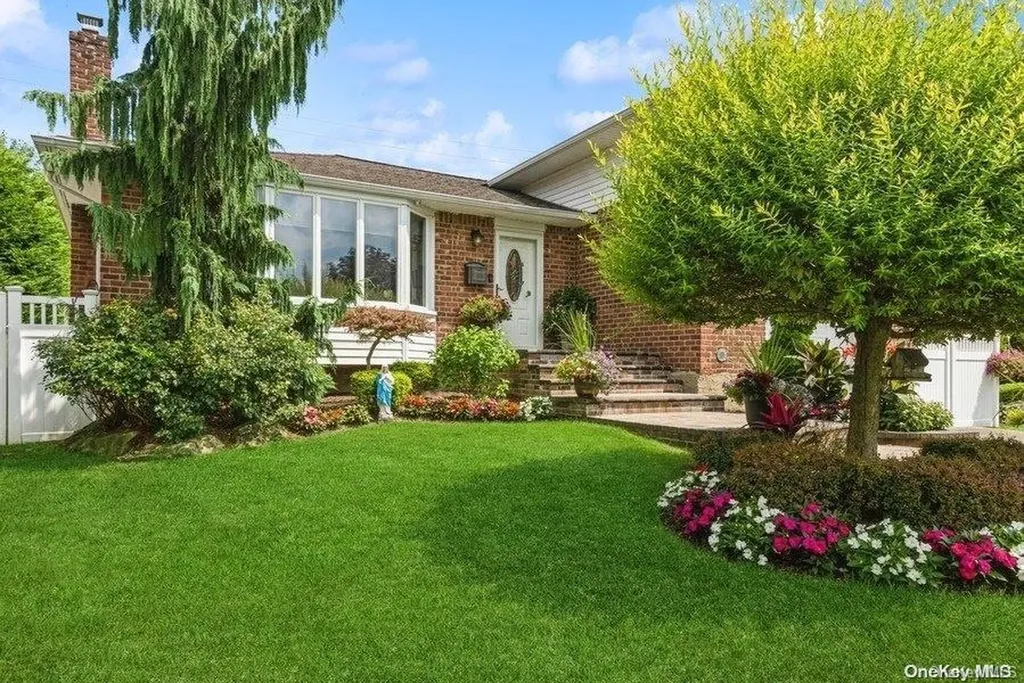 108 Bud Lane Levittown NY 11756