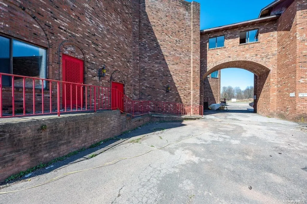 4858 32 Route Catskill NY 12414