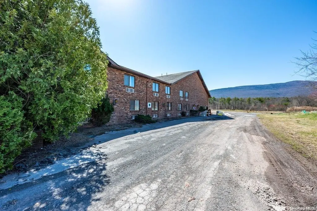 4858 32 Route Catskill NY 12414