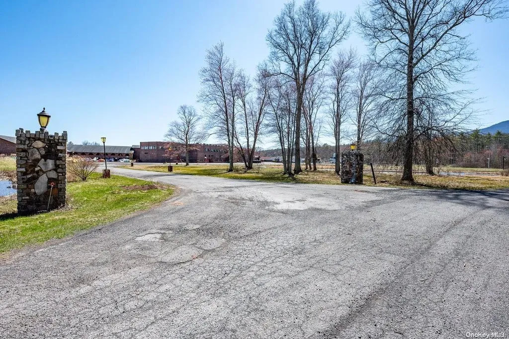 4858 32 Route Catskill NY 12414