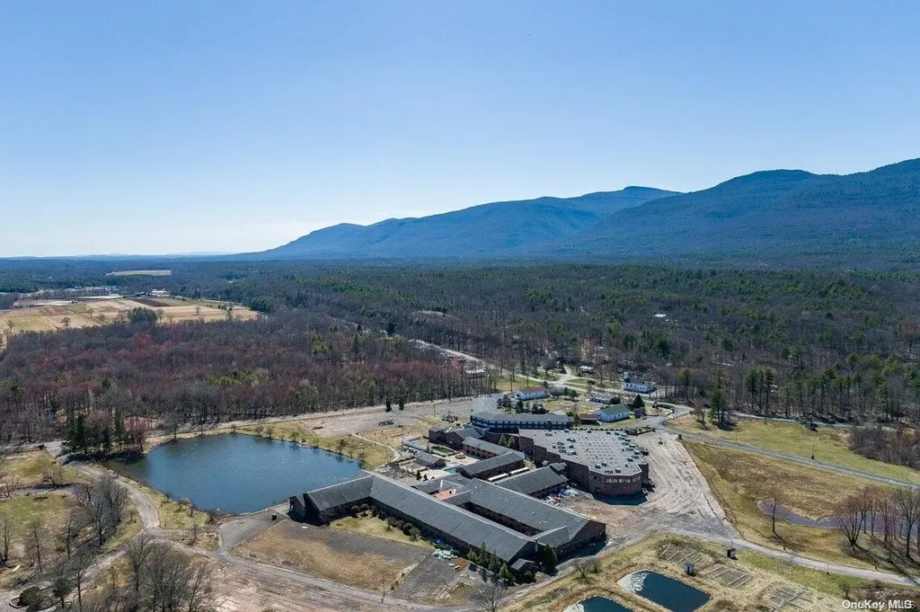 4858 32 Route Catskill NY 12414