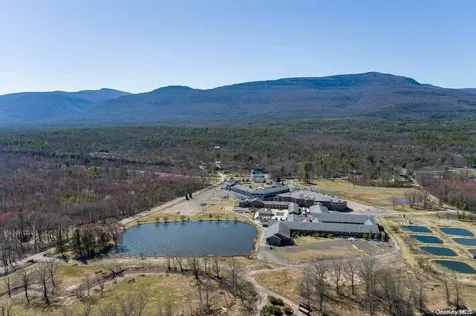 4858 32 Route Catskill NY 12414
