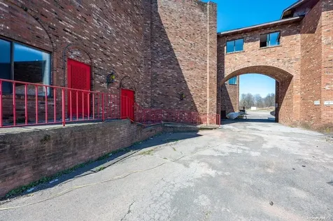 4858 32 Route Catskill NY 12414