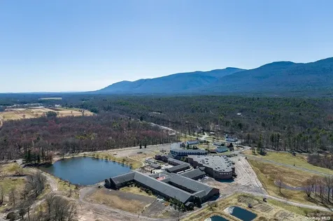 4858 32 Route Catskill NY 12414