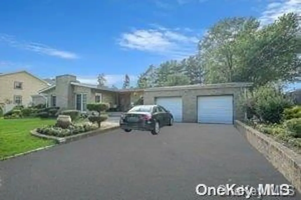 320 Commack Road Deer Park NY 11729