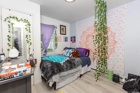 1434 N Clinton Avenue Bay Shore NY 11706