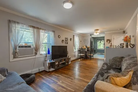 1434 N Clinton Avenue Bay Shore NY 11706