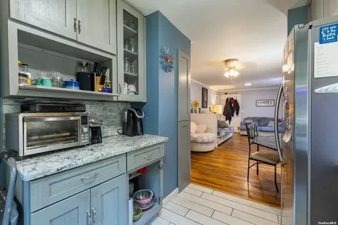 1434 N Clinton Avenue Bay Shore NY 11706