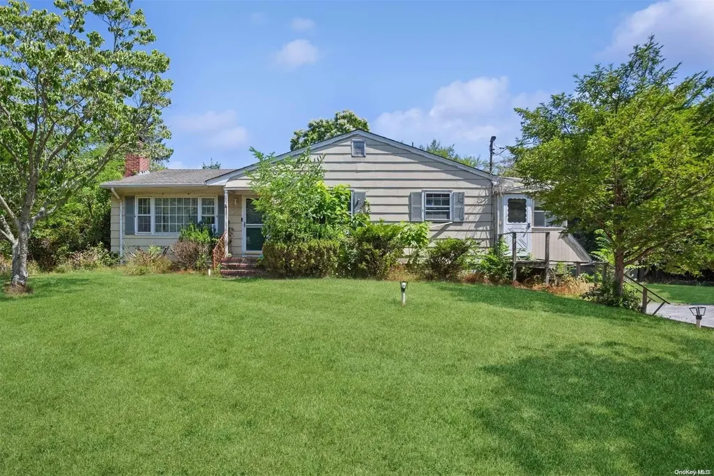 26 Montauk Highway Westhampton NY 11977