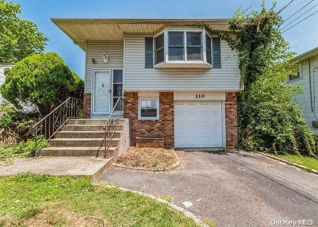 110 Myrtle Avenue West Islip NY 11795