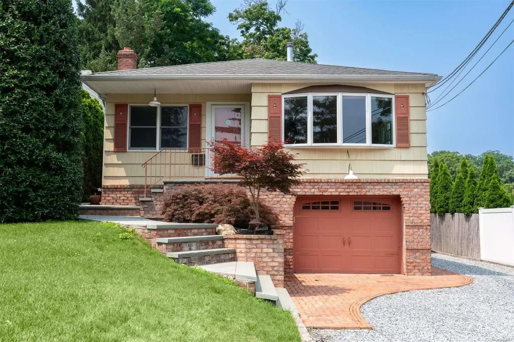 3 Ash Place Huntington NY 11743