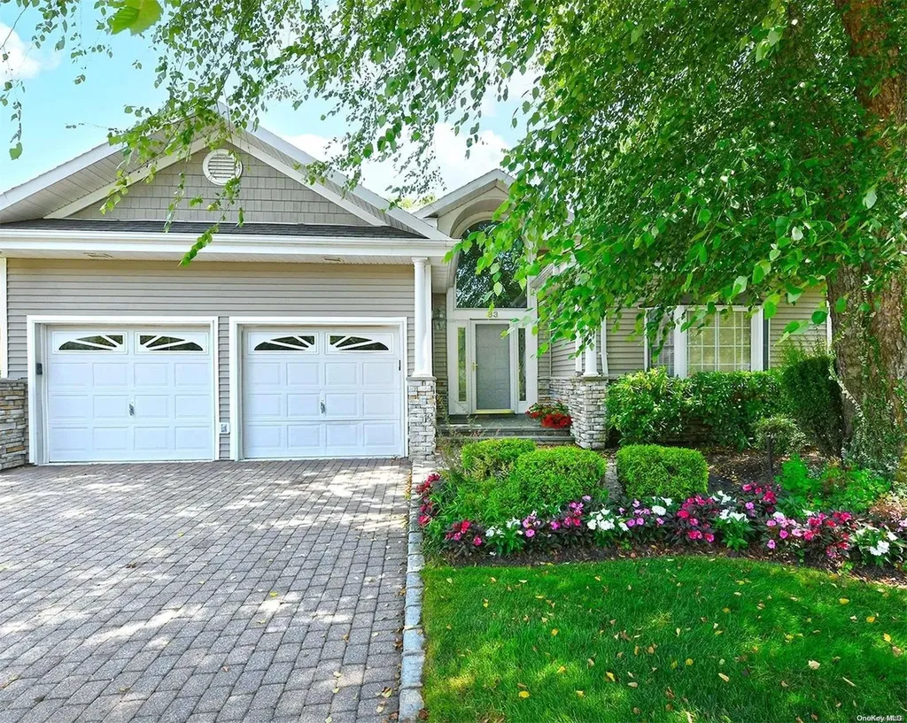 83 Redan Drive Smithtown NY 11787