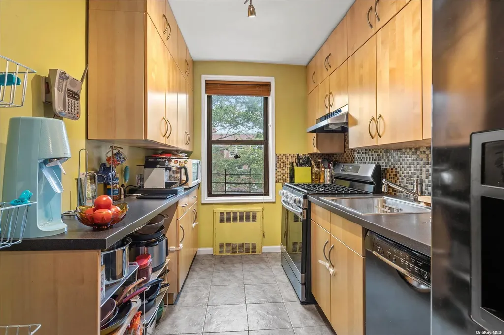 102-12 65th Avenue Forest Hills NY 11375