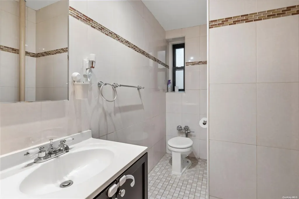 102-12 65th Avenue Forest Hills NY 11375