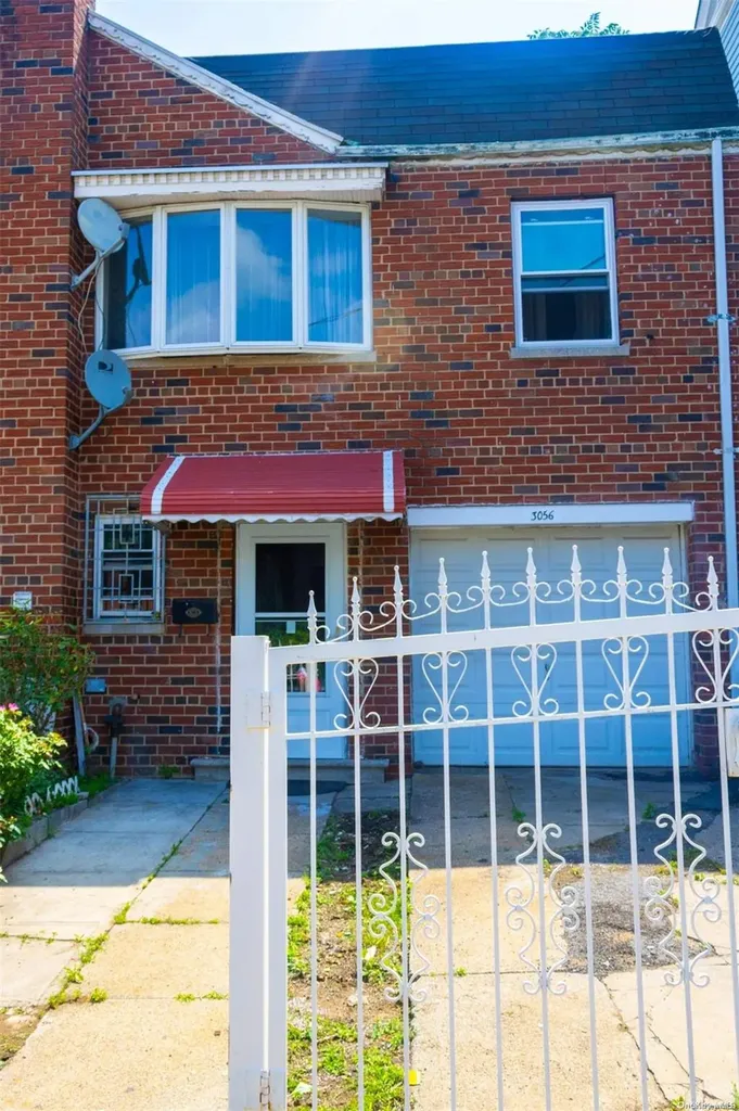 3056 Barker Avenue Bronx NY 10467