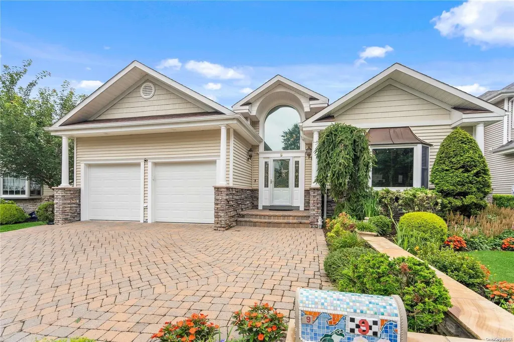 9 Redan Drive Smithtown NY 11787