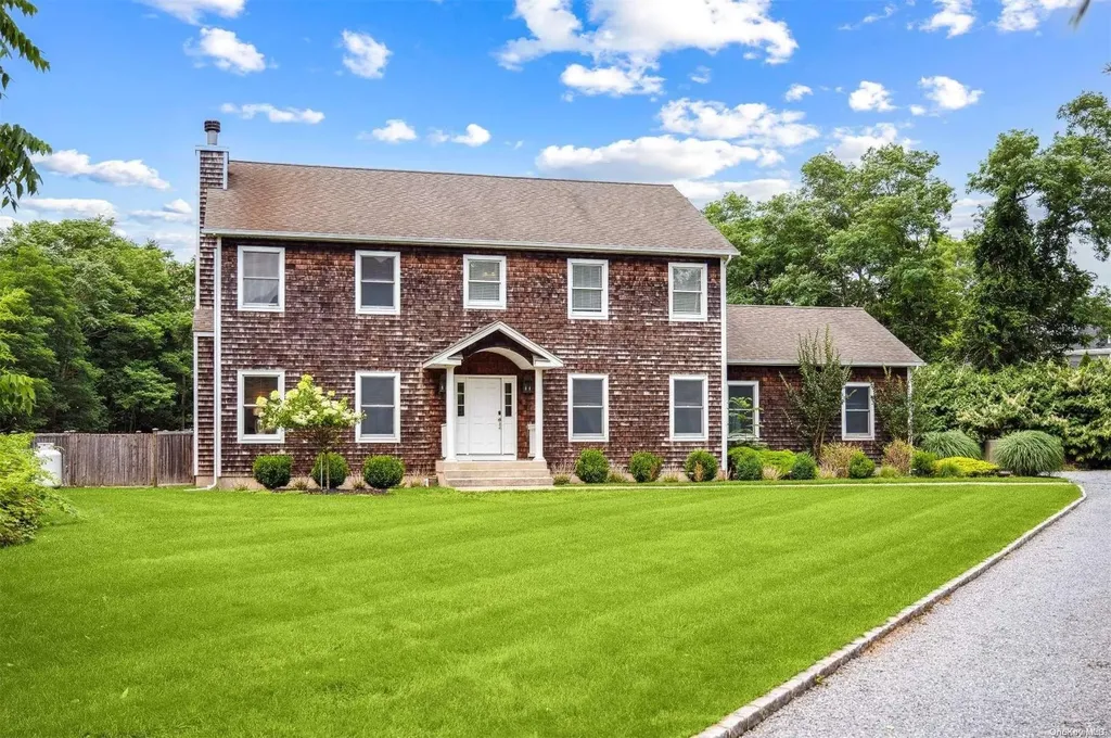 398 Mill Road Westhampton NY 11977