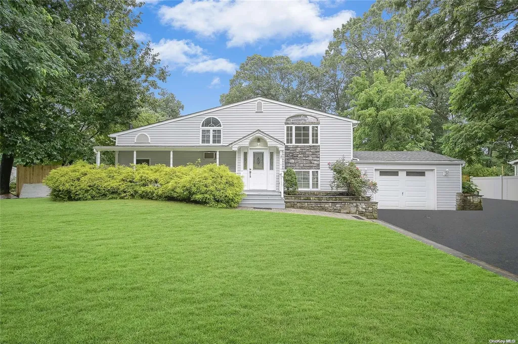 85 University Heights Drive Stony Brook NY 11790