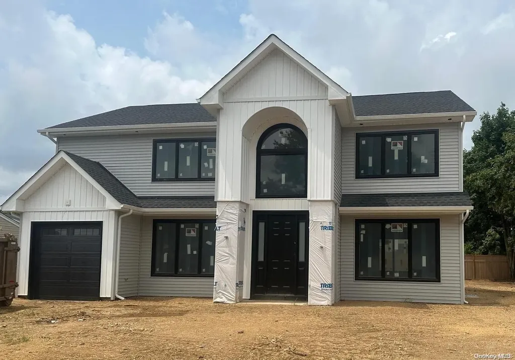 5 Willow Street Bethpage NY 11714